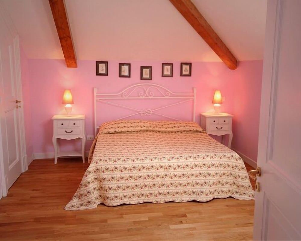 The Secret Garden Relais Standard Double Room, Ensuite 7