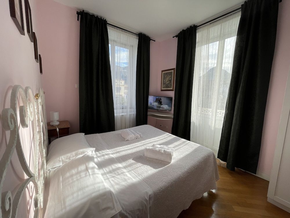 The Secret Garden Relais Standard Triple Room, 1 Double Bed with Sofa bed 8