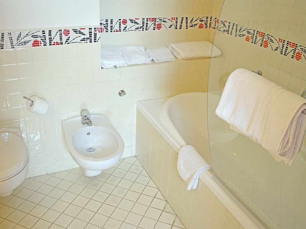 The Secret Garden Relais Standard Double Room, Ensuite 23