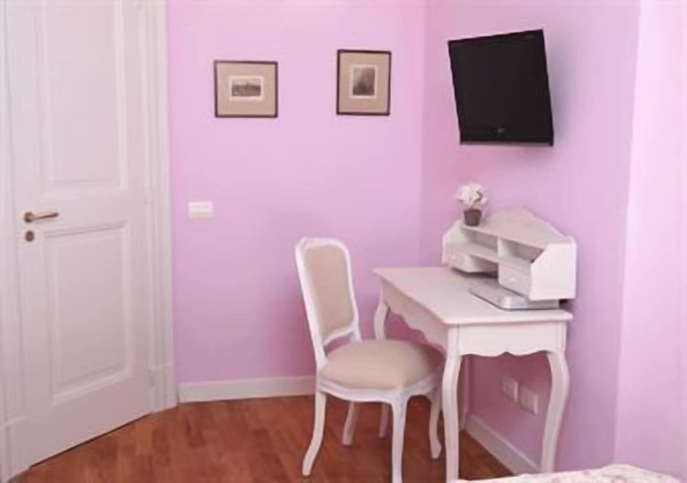 The Secret Garden Relais Standard Double Room, Ensuite 36