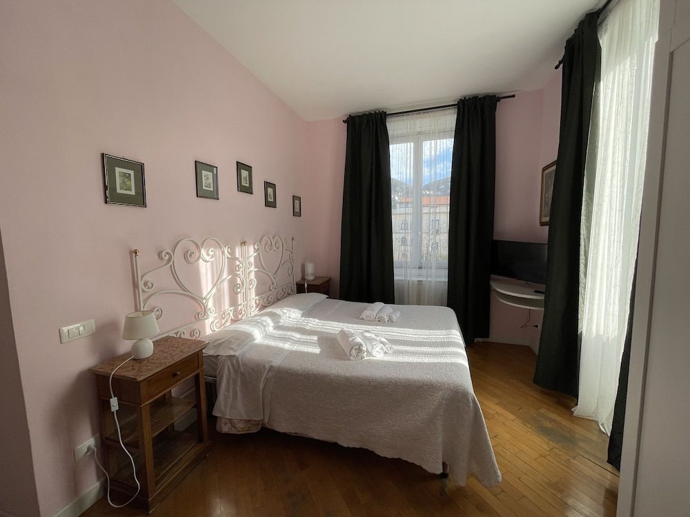 The Secret Garden Relais Standard Triple Room, 1 Double Bed with Sofa bed 7