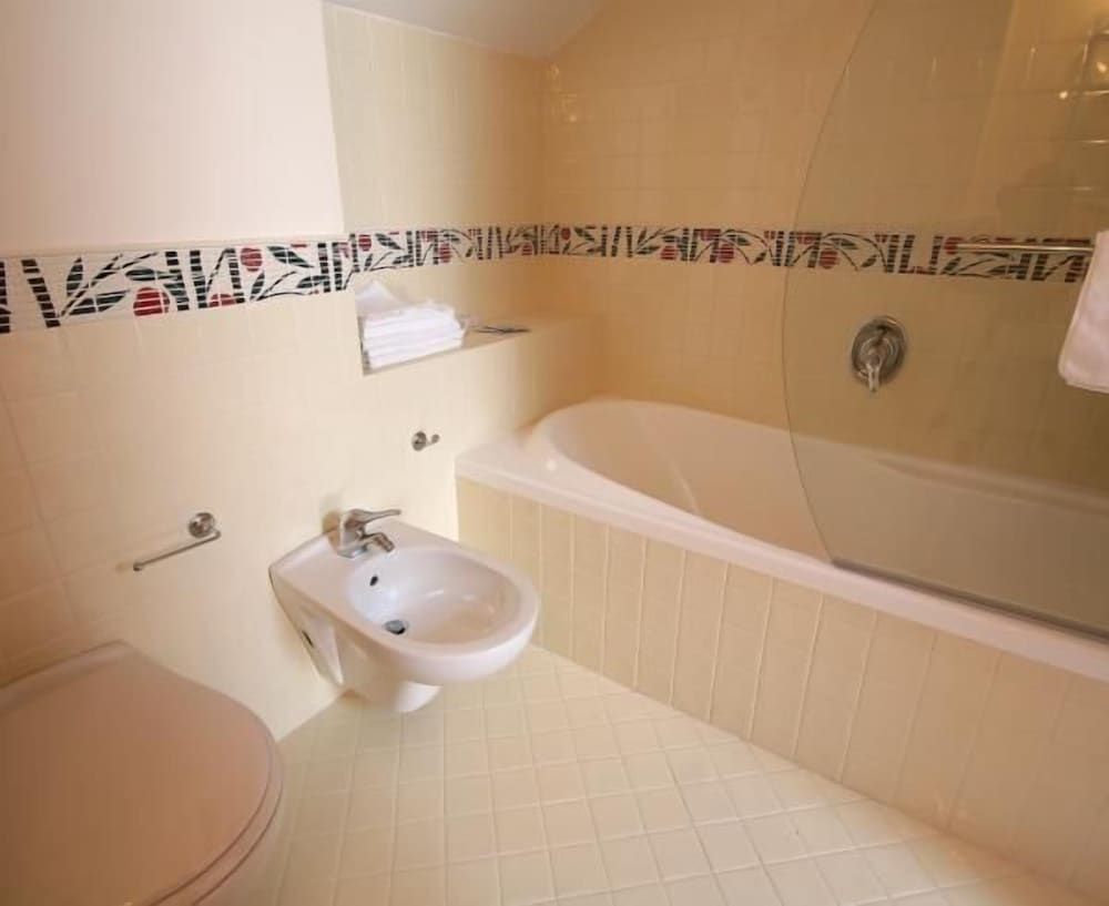 The Secret Garden Relais Standard Double Room, Ensuite 32