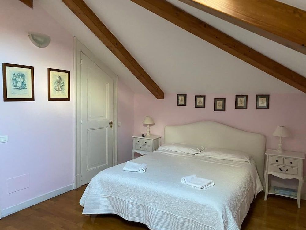 The Secret Garden Relais Standard Double Room, Ensuite 13