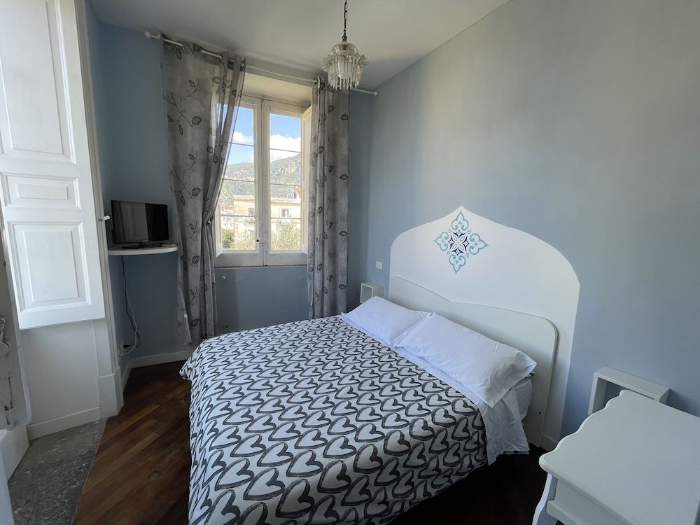 The Secret Garden Relais Standard Double Room, Ensuite 10