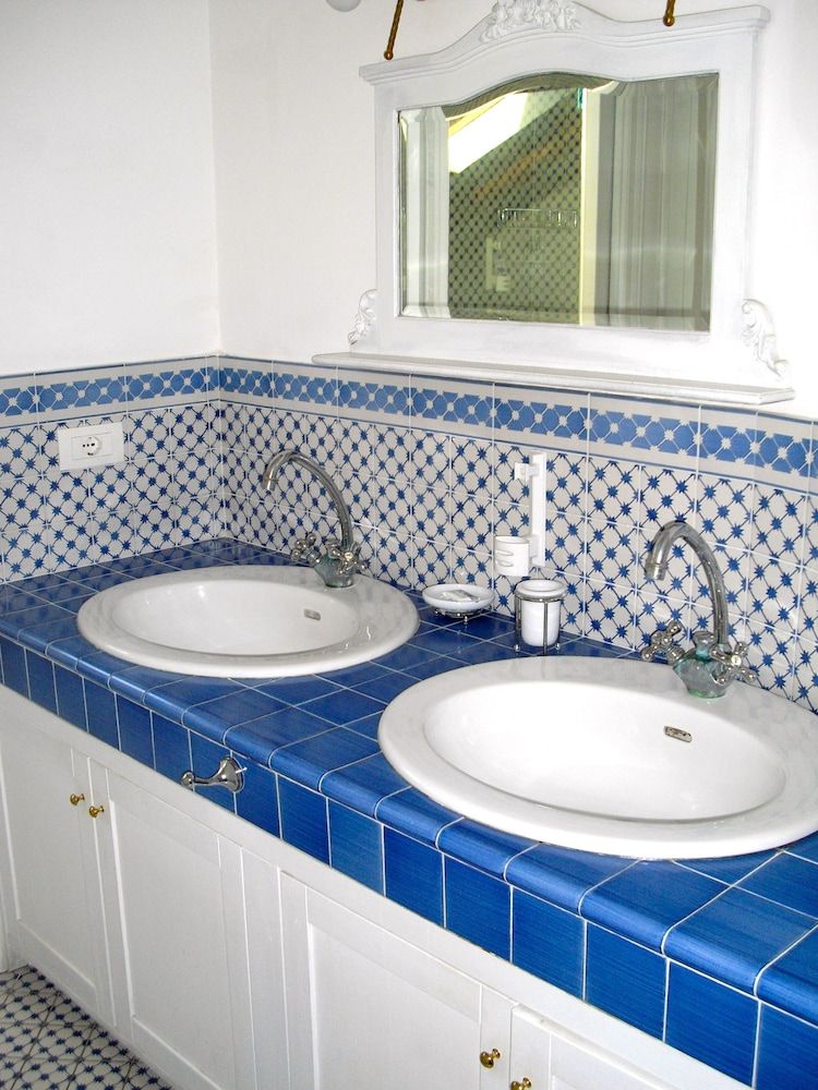 The Secret Garden Relais Standard Double Room, Ensuite 25