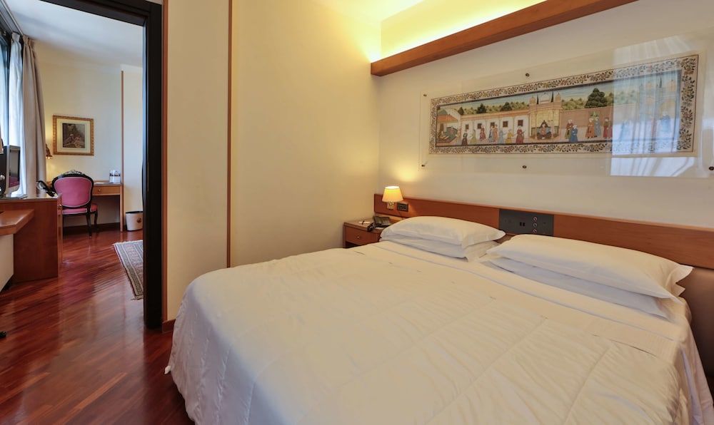 Best Western Hotel Dei Cavalieri Junior Suite, 1 King Bed 3