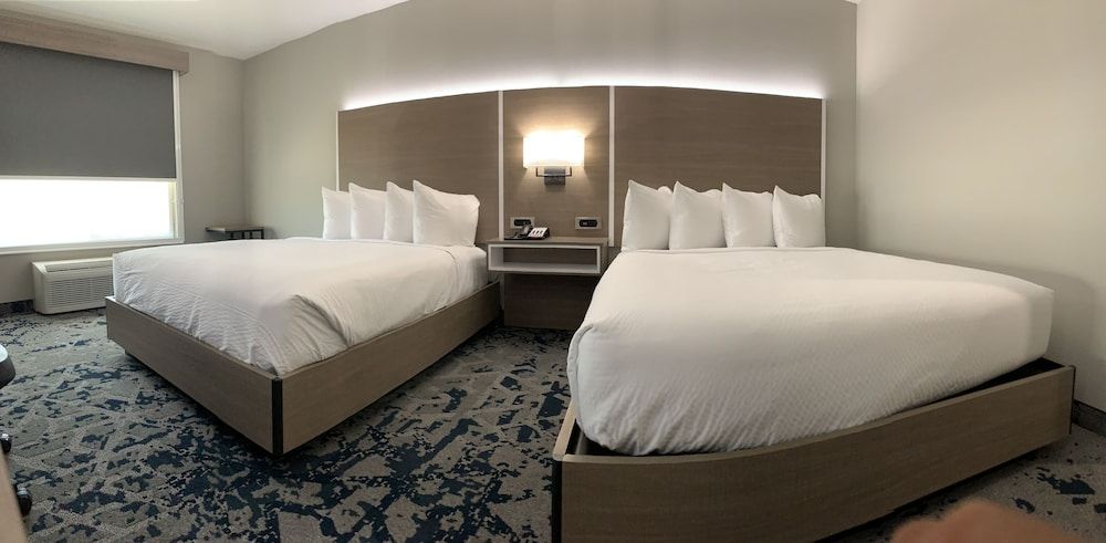 Comfort Inn & Suites Muskogee Room, 2 Queen Beds, Accessible, Non Smoking 4