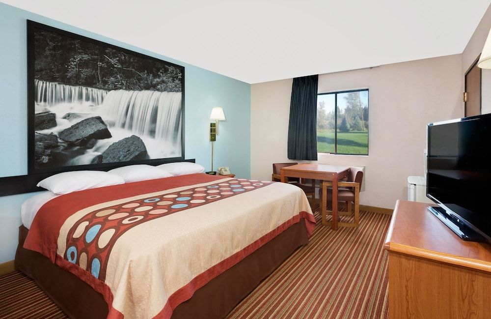 Standard Room, 1 Queen Bed