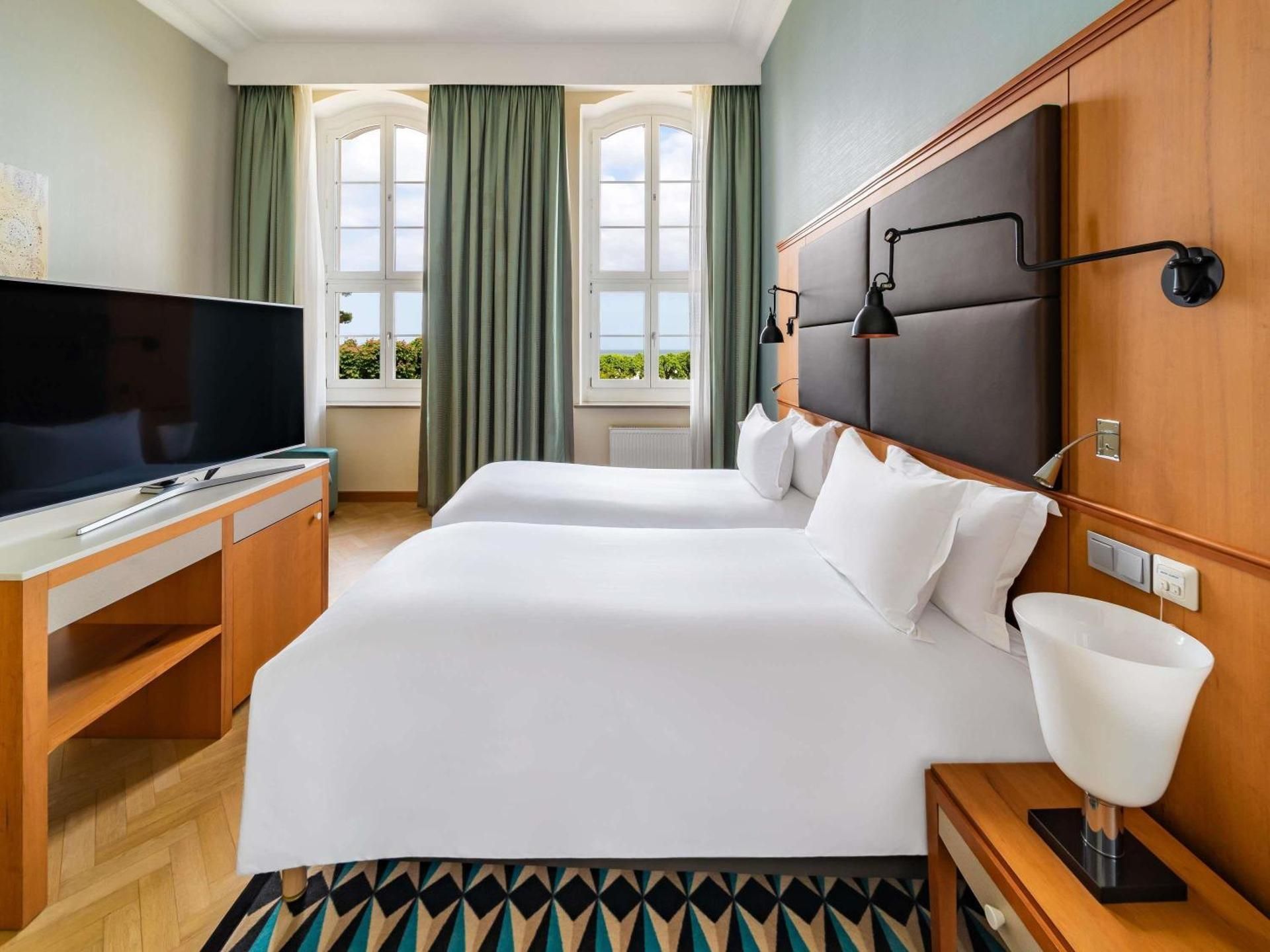 Double or Twin Junior Suite - Sea Side