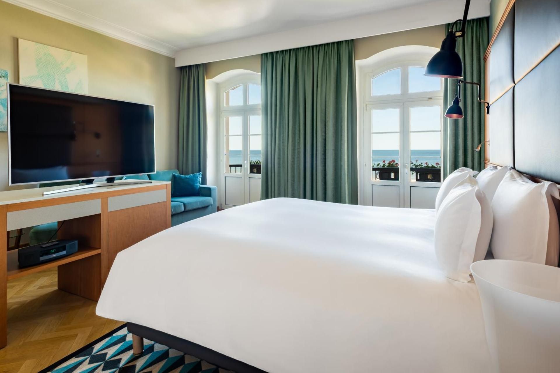 Junior Suite Sea Side, 1 Double Bed with Balcony