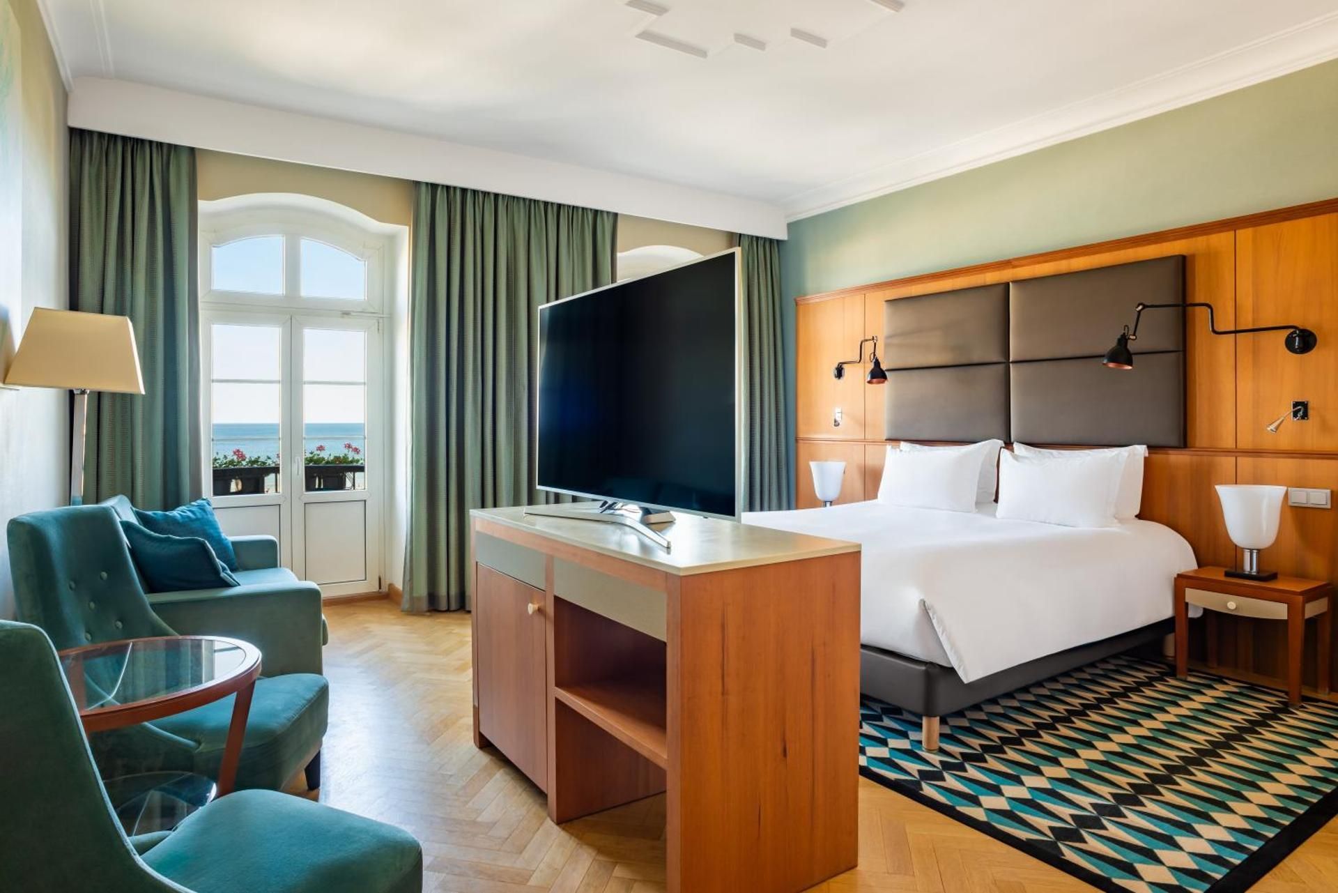 Junior Suite Sea Side, 1 Double Bed with Balcony