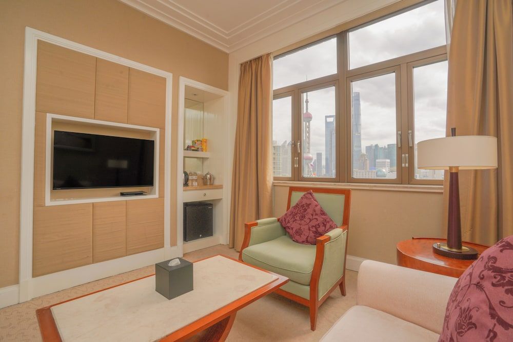 Broadway Mansions Hotel - On the Bund Suite 3