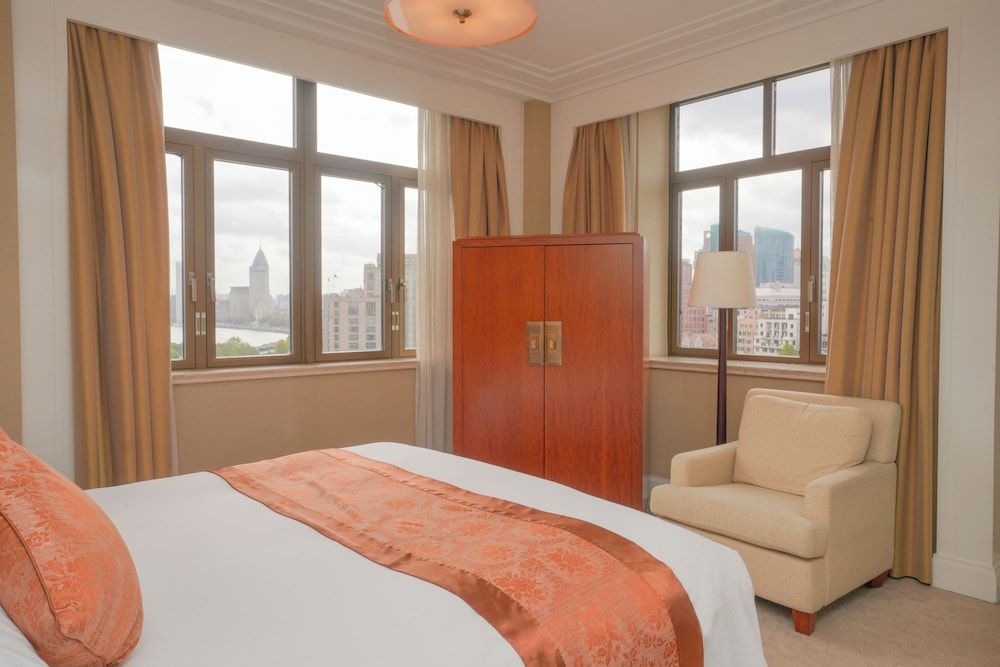 Broadway Mansions Hotel - On the Bund Suite 4