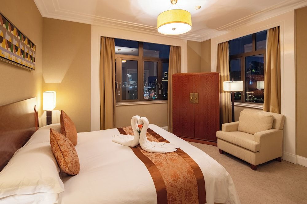 Broadway Mansions Hotel - On the Bund Suite