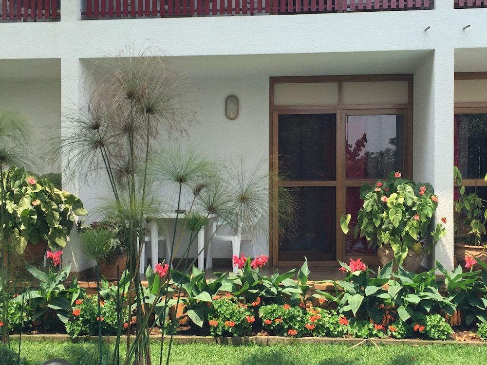 Hotel Le Garni Kigali Standard Double or Twin Room, Pool View 2