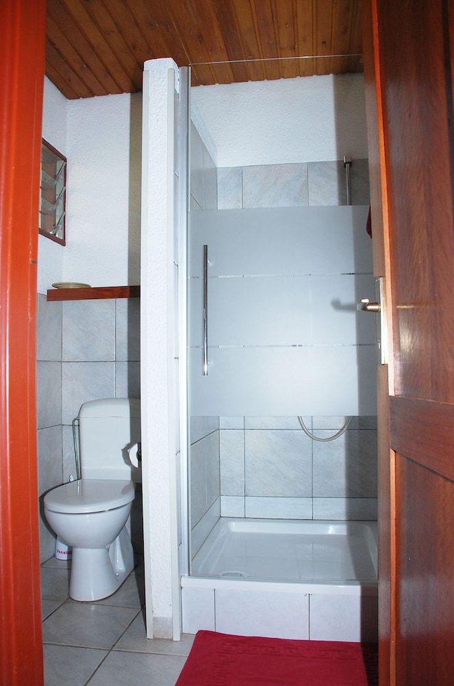 Hotel Le Garni Kigali Standard Double or Twin Room, Pool View 7