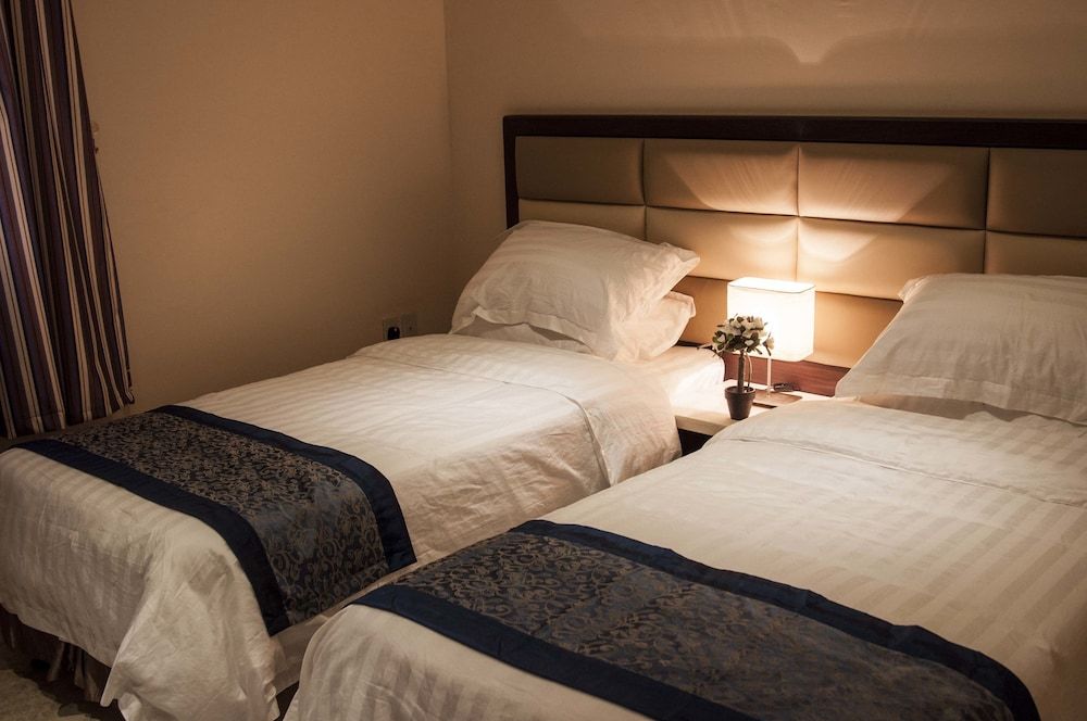 undefined City suites 6