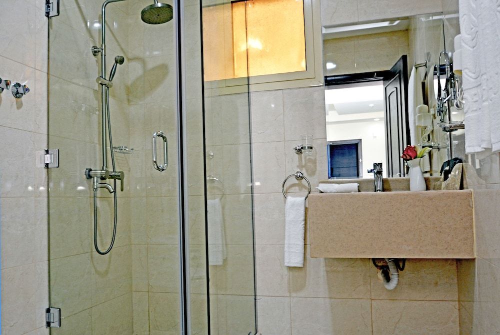 Golden Bujari Hotel Al Dhahran Deluxe Double Room 11