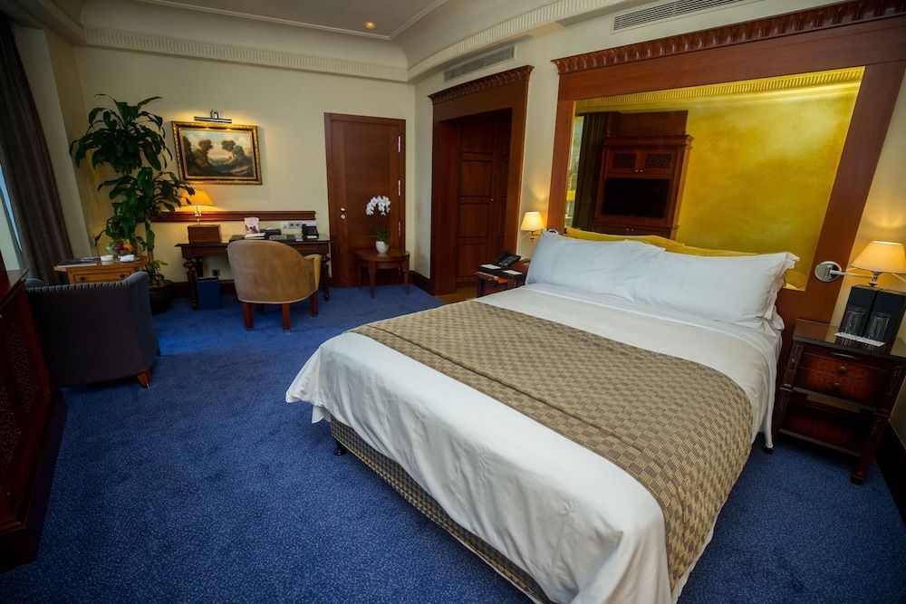 Rosewood Jeddah Superior Twin Room 2