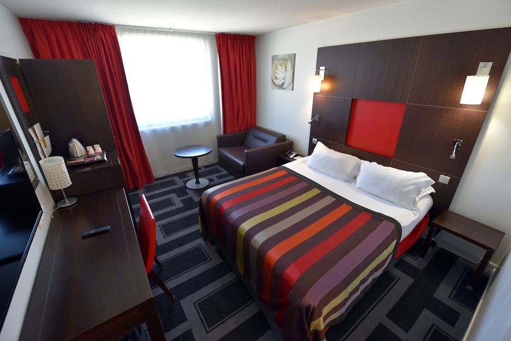 Standard Room, 1 Double Bed, City View