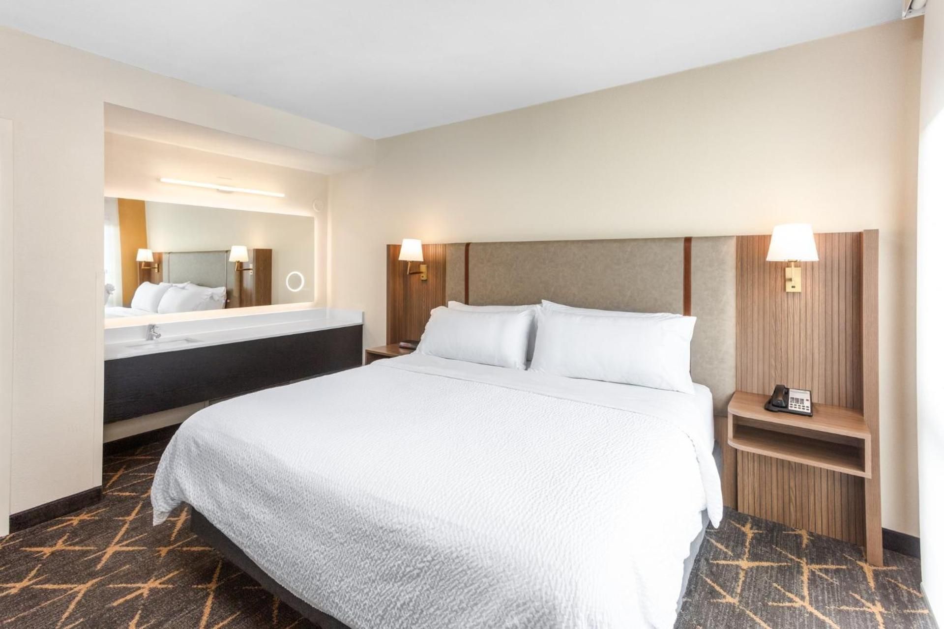 1 Bedroom Suite Kitchenette