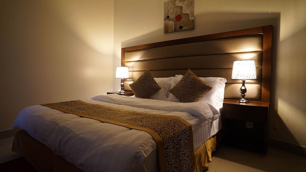 undefined Diamond Suites 7