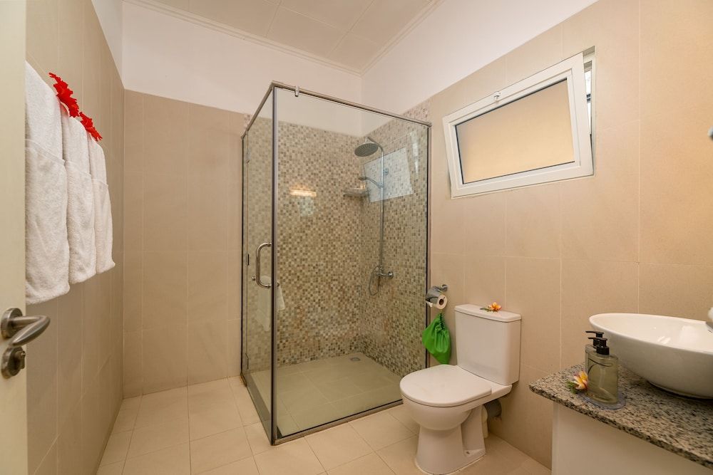 The Ridge Residence Deluxe Triple Room 6