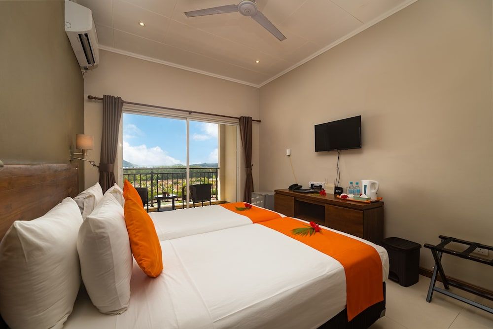 The Ridge Residence Standard Twin Room