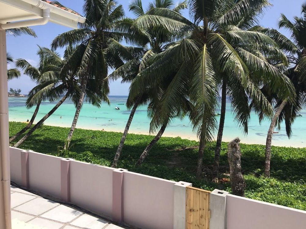 Shanaz Beachside Retreat Apartment, Sea View 4