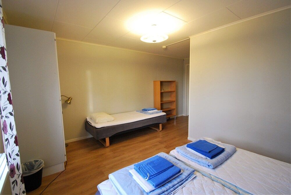 Hellidens Slott Economy Triple Room, Shared Bathroom (Elevhemmet no pets allowed) 2