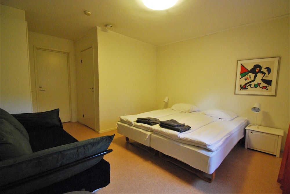 Hellidens Slott Triple Room (Kursgården no pets allowed)