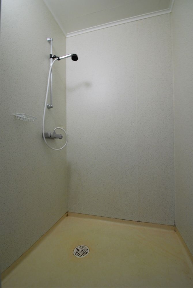 Hellidens Slott Twin Room, Shared Bathroom (Hjerténska Villan - pets allowed) 3