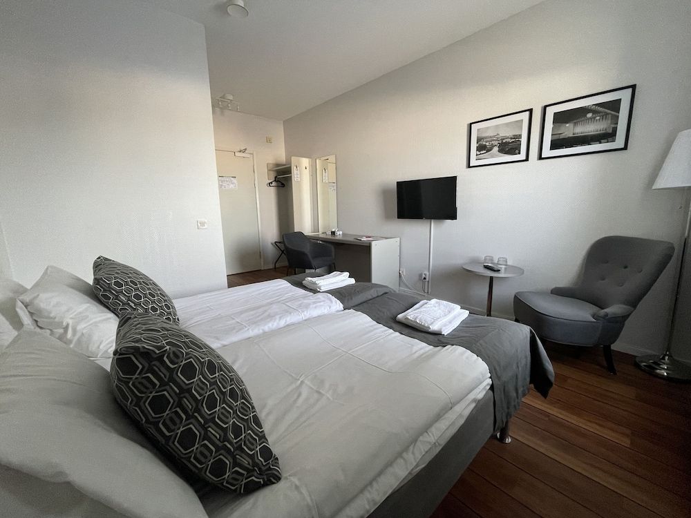 Rasta Falköping Twin Room 3