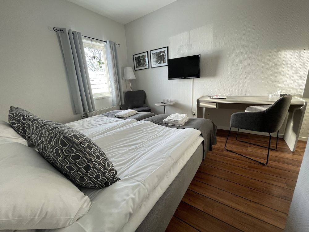 Rasta Falköping Twin Room 6