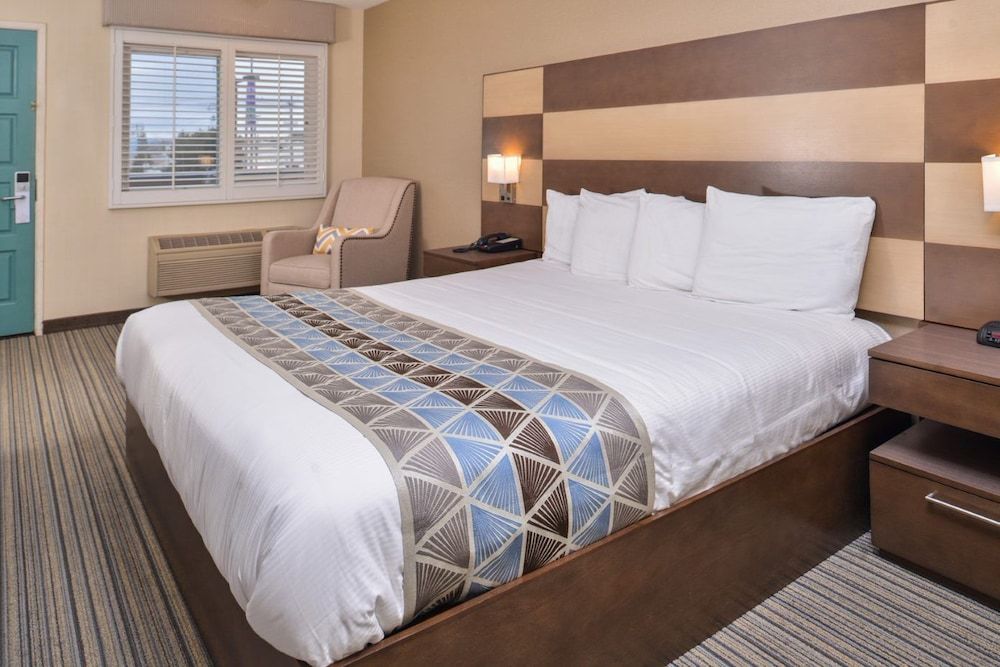 Good Living Inn Room, 1 King Bed, Accessible, Non Smoking