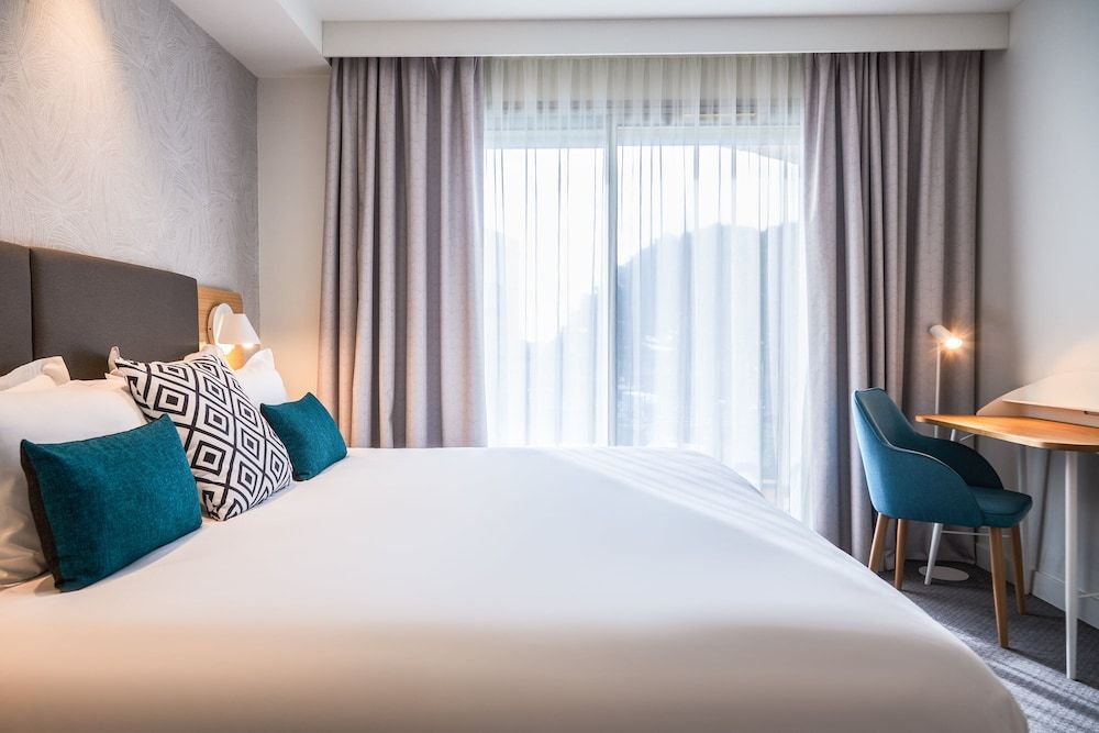 Premium Room, 1 King Bed, Balcony