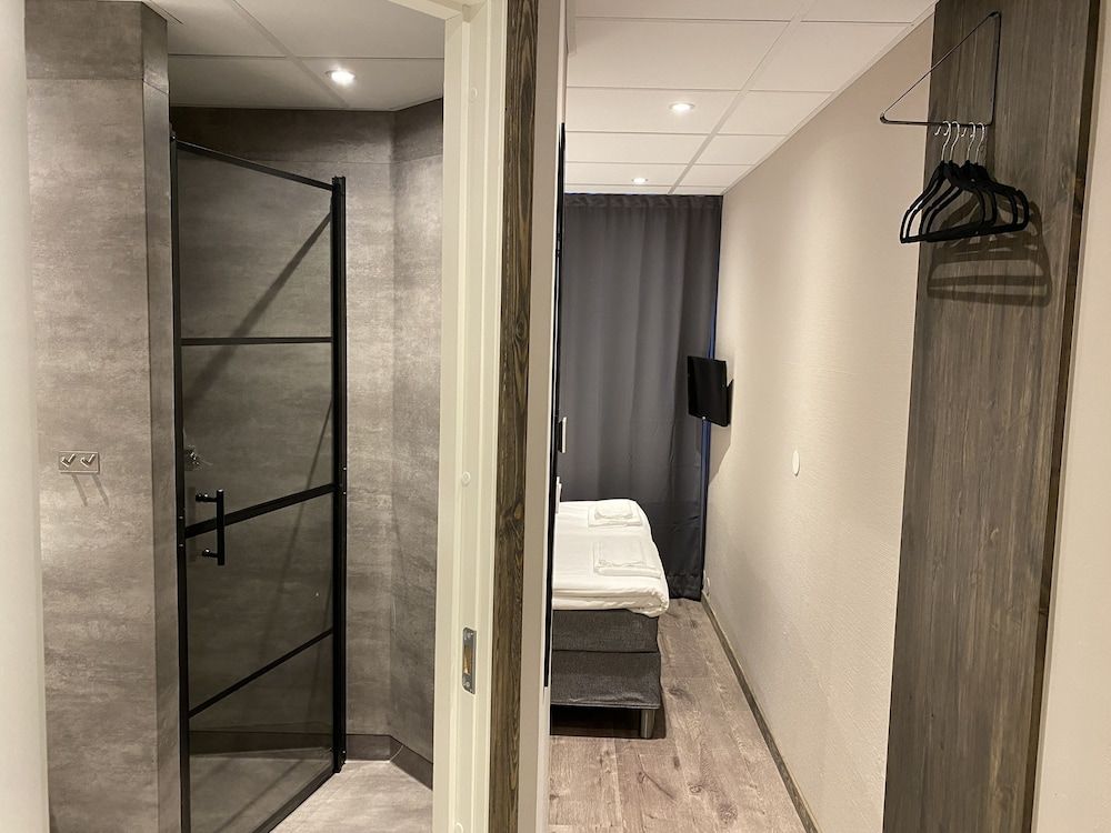 Karlskrona H&H Comfort Double Room 6