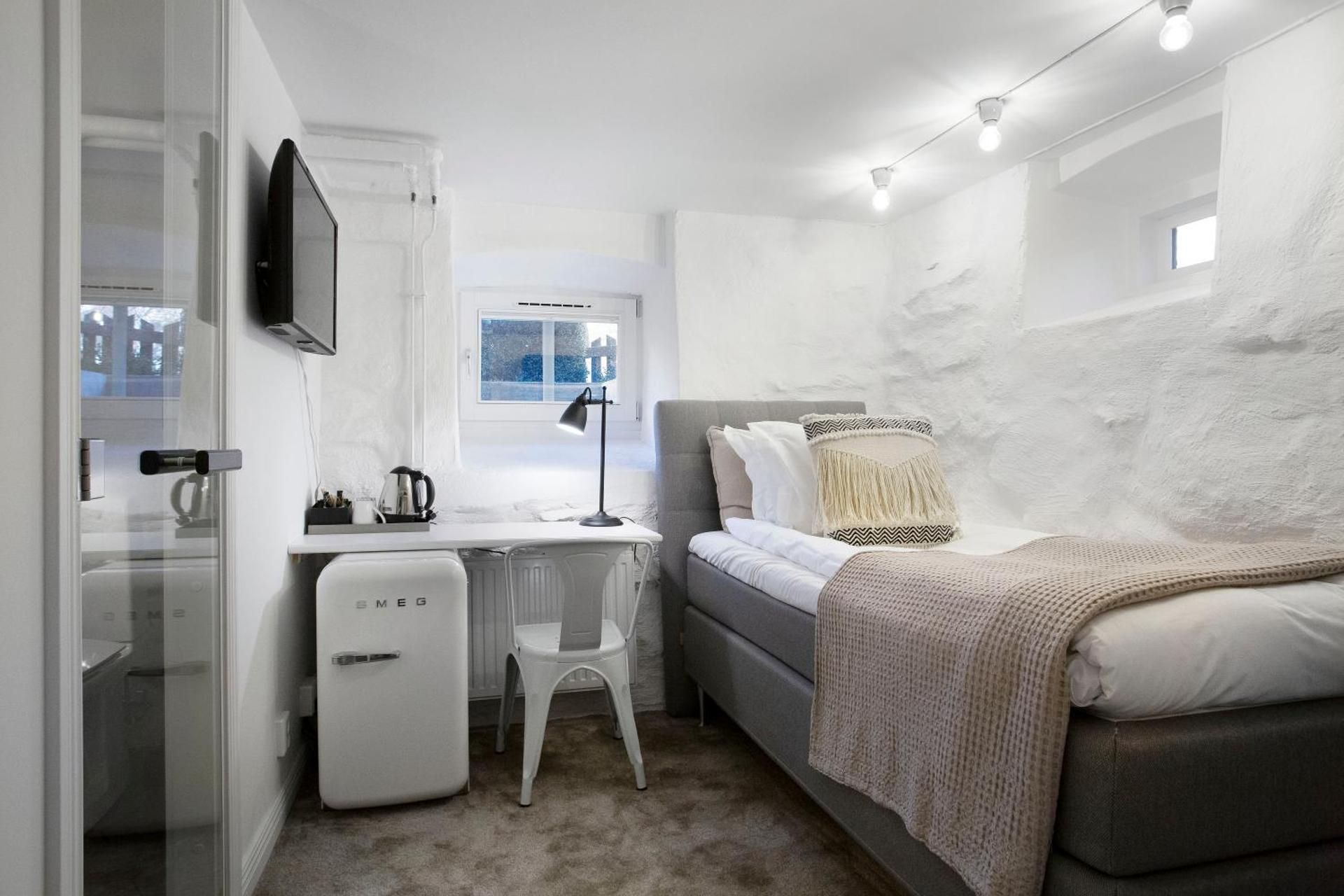 Single Room - Ground Floor