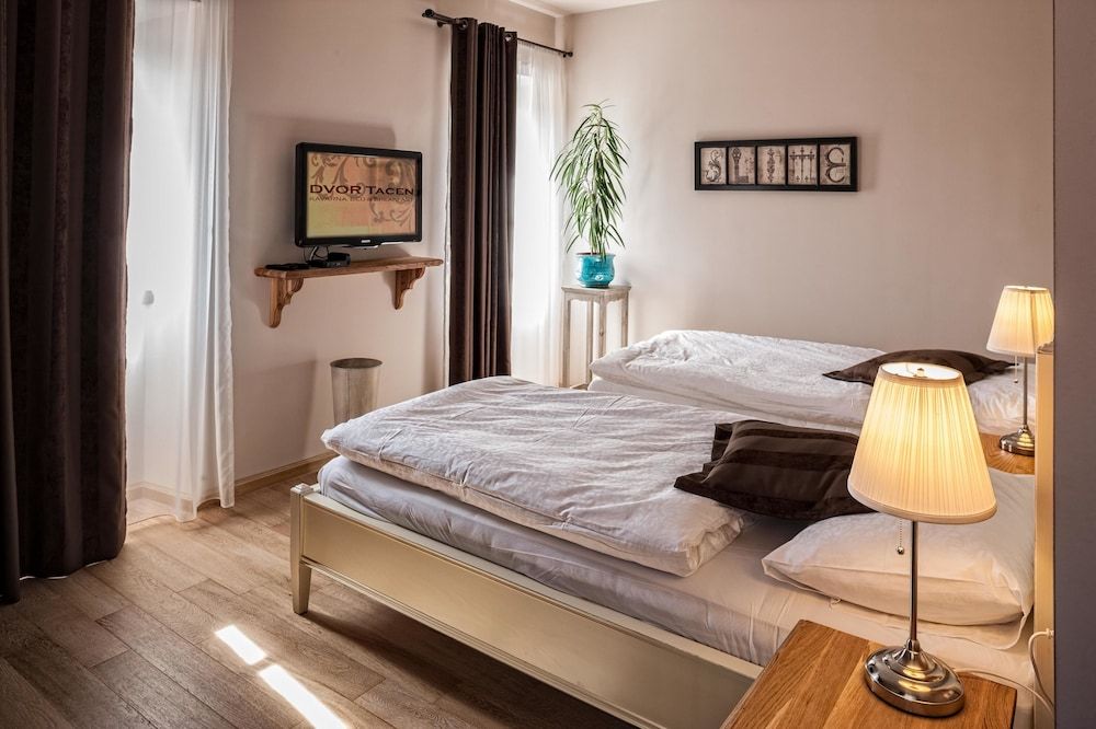 B&B Dvor Tacen Standard Double Room 2
