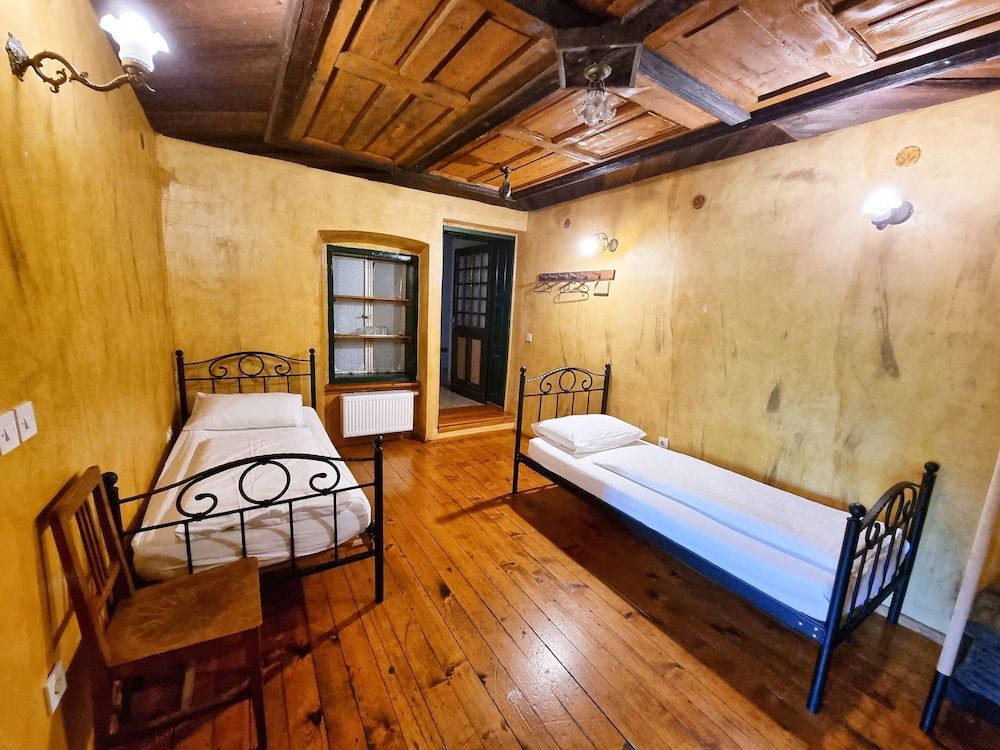 B&B Pod Skalo Family Quadruple Room, 6 Bedrooms 3