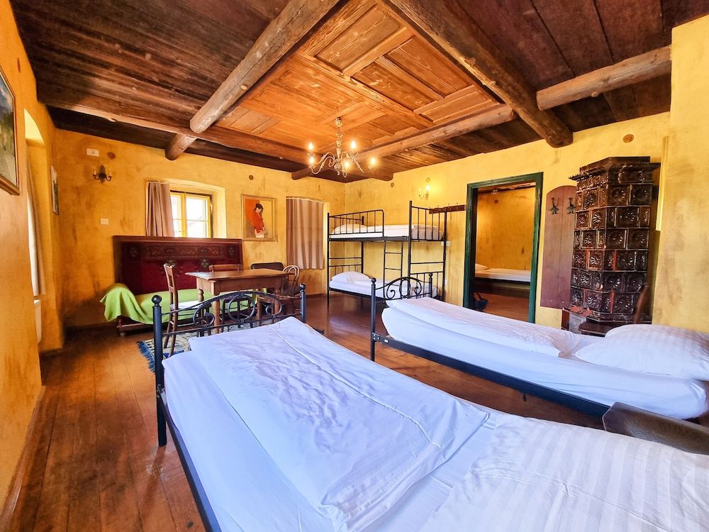 B&B Pod Skalo Family Quadruple Room, 6 Bedrooms 2