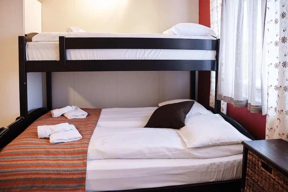 Mary-Ann's Polarrigg Quadruple Room ( Annex)