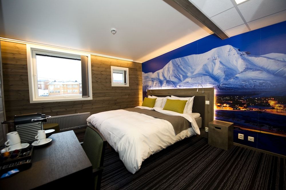 Svalbard Hotell - Polfareren