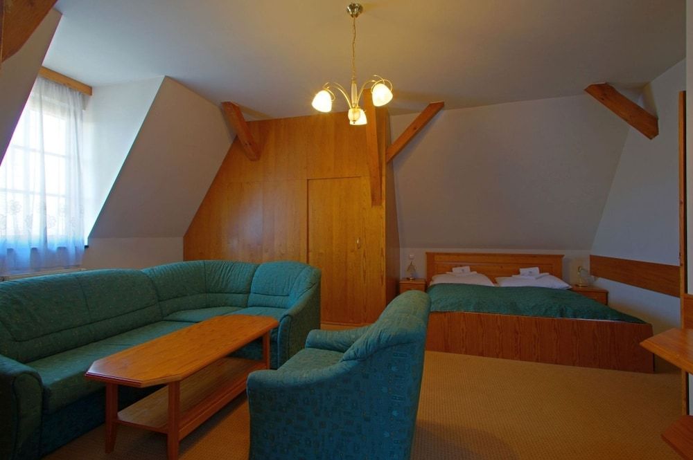 Hotel U Leva Apartment, 2 Bedrooms 5