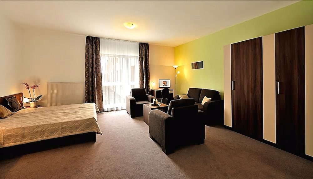 Melrose Apartments 2 Business Apartment 5