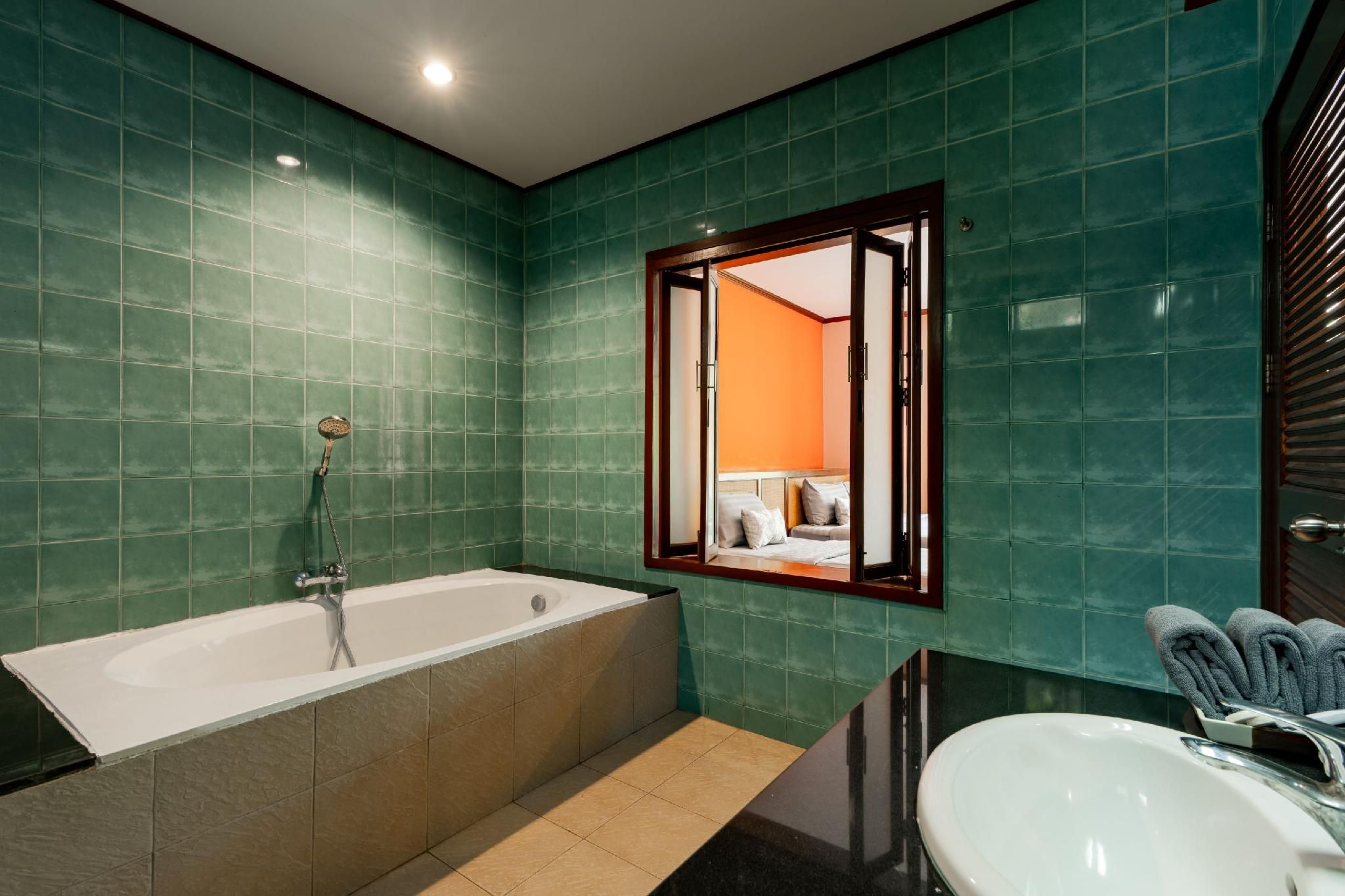 Ao Nang Timber House Deluxe Family 1 Bedroom 3