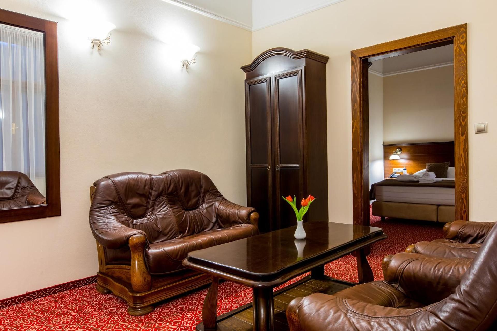 Deluxe Family Room