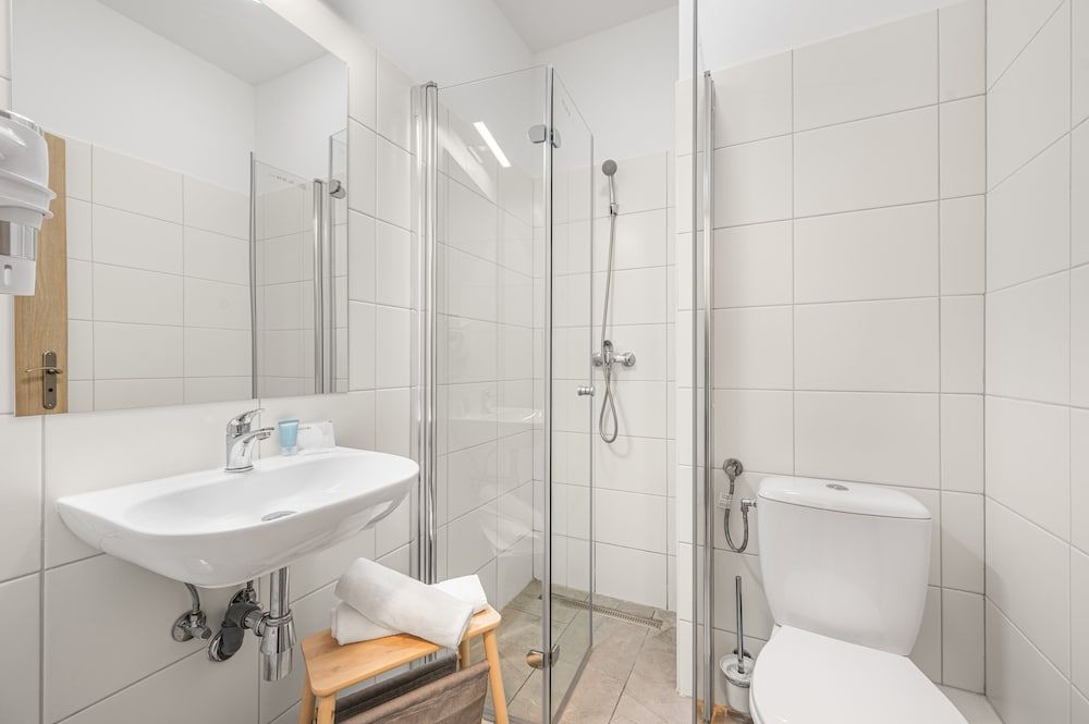 Pension Petit Standard Single Room, 1 Twin Bed, Private Bathroom, Courtyard Area 4