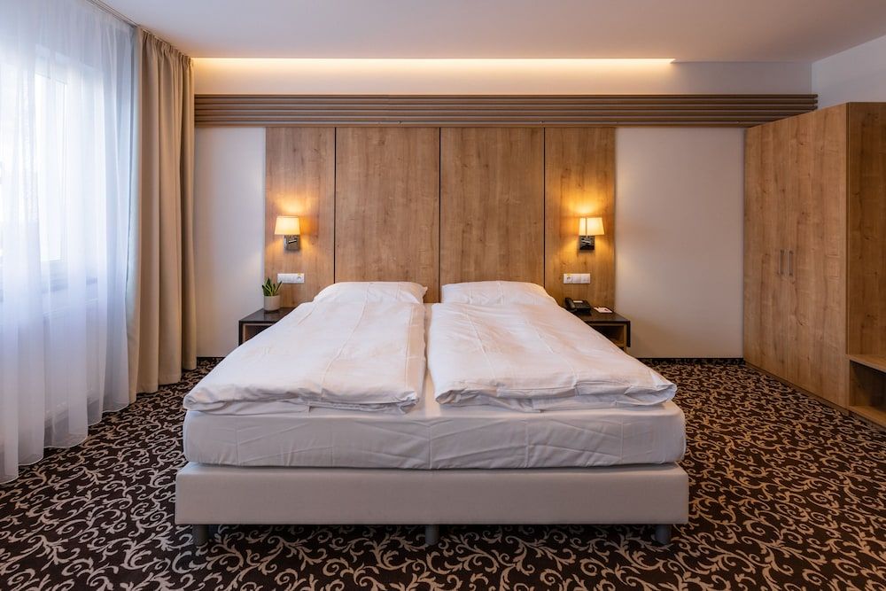 Deluxe, King, Balcony