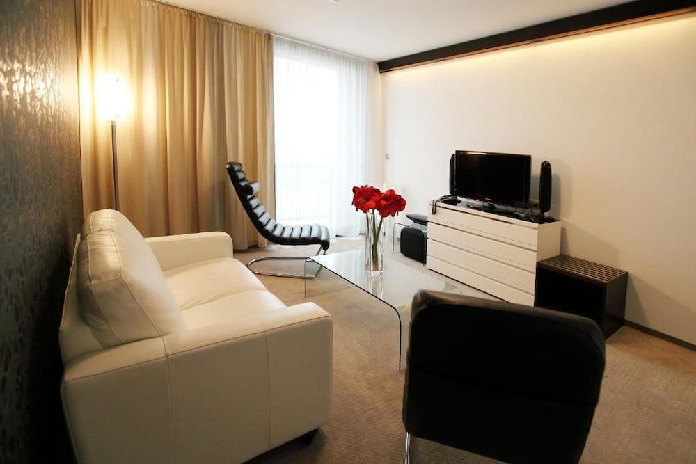 Hotel Dolphin Apartment Exclusive with pool access 4